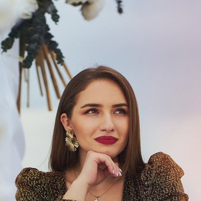 Alina D.